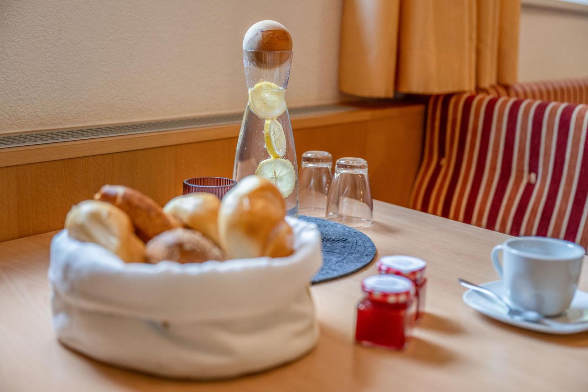 Haus Waldhof Hotel Ischgl Ruang foto