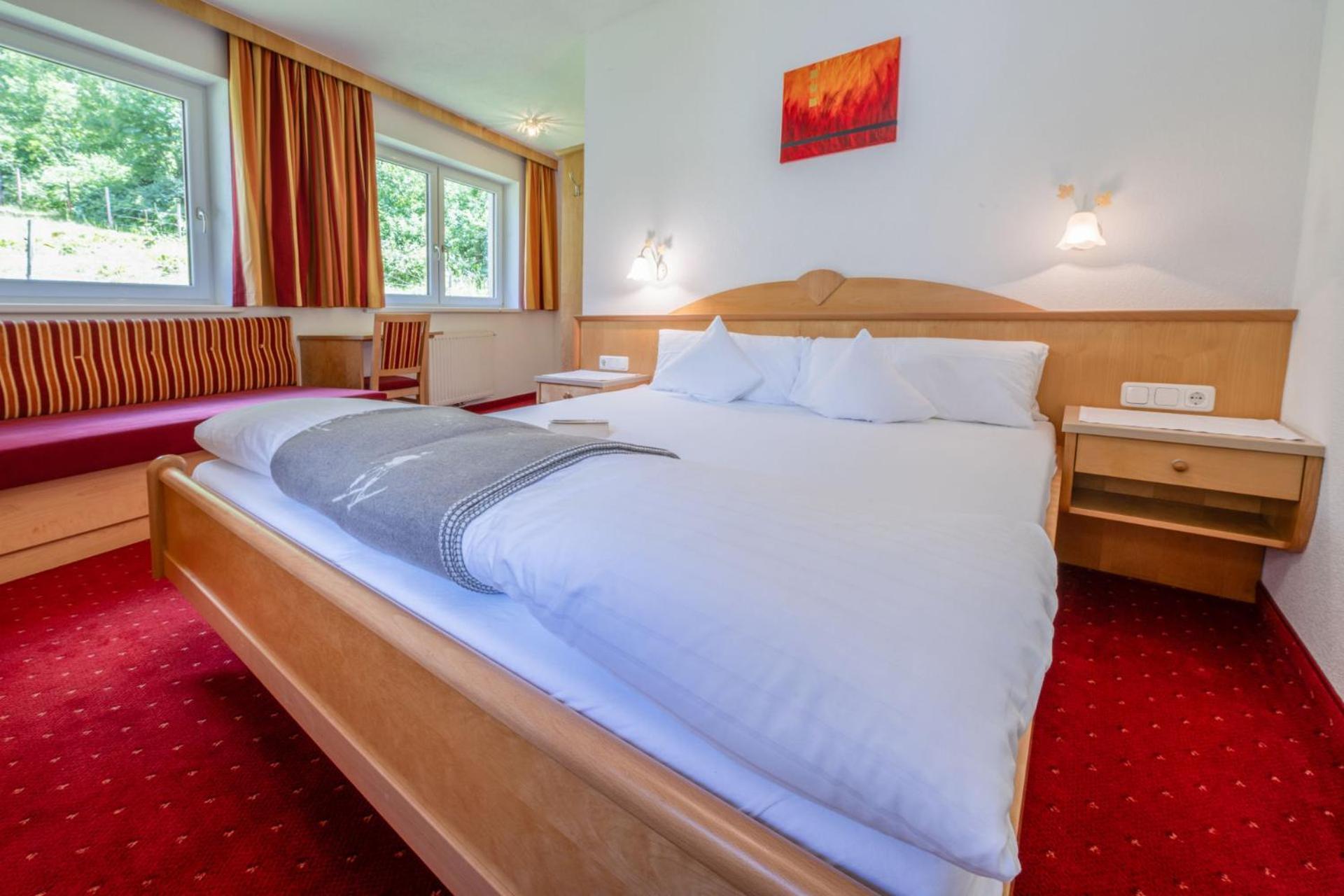 Haus Waldhof Hotel Ischgl Bagian luar foto