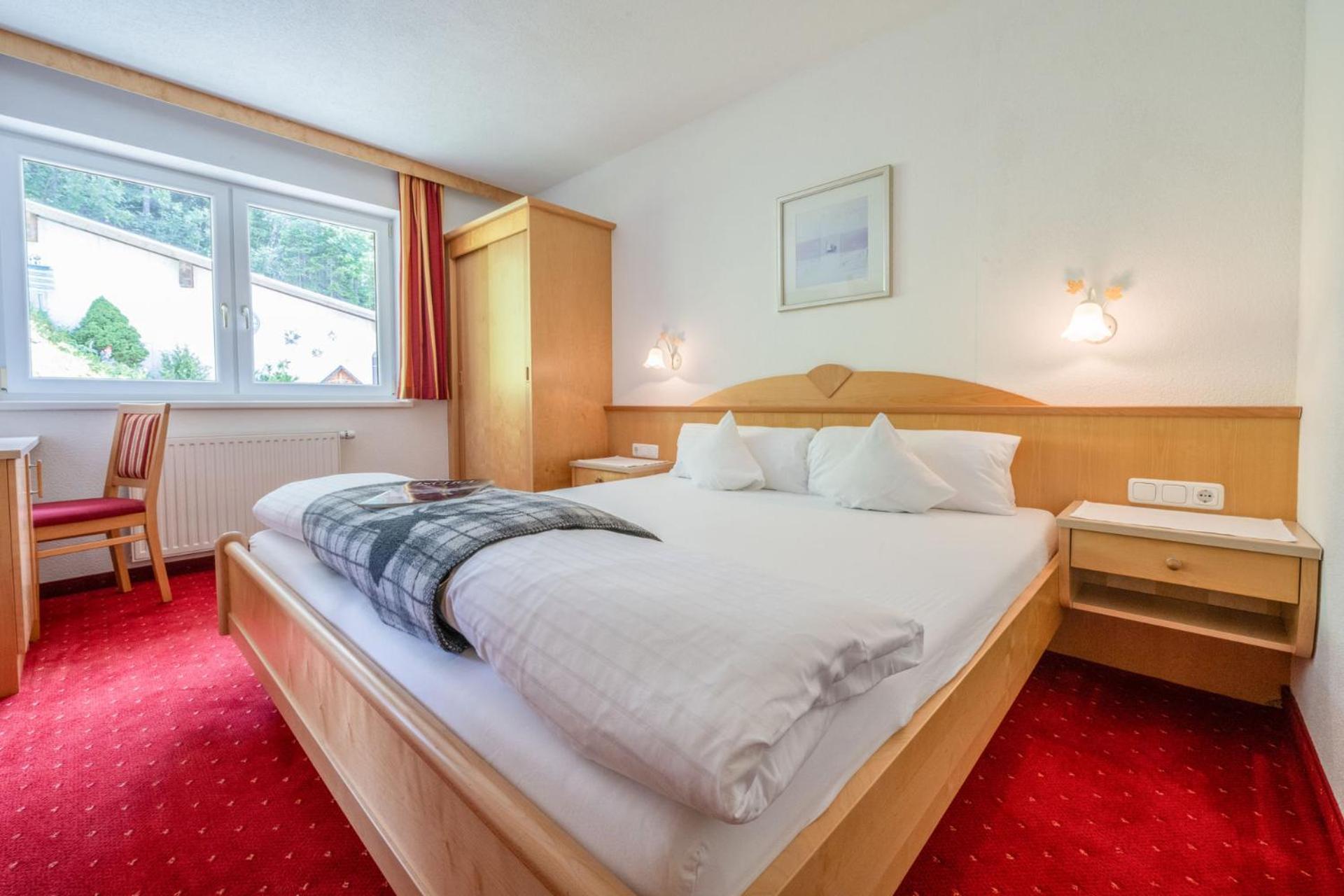 Haus Waldhof Hotel Ischgl Bagian luar foto
